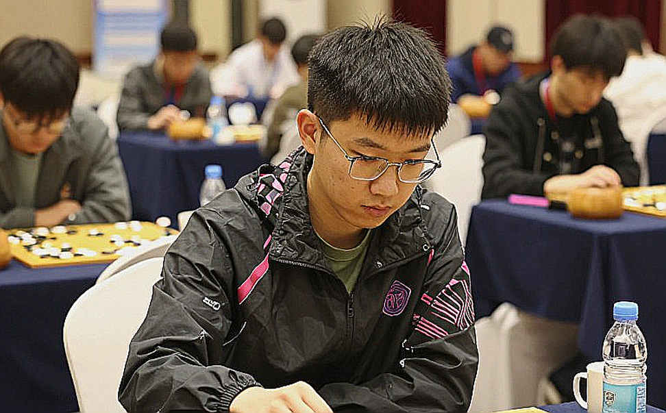 27 मिनिएचर और 10 ओपनिंग लेख: ChessBase Magazine #225 का कंटेंट शेड्यूल एक रसीद है