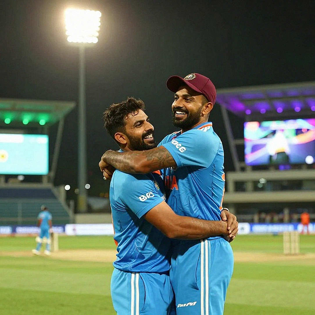 From a Lahore Qalandars Stage, Naqvi Asks: Why Does the Work Rate Slip After Fame? From a Lahore Qalandars Stage, Naqvi Asks: Why Does the Work Rate Slip After Fame?