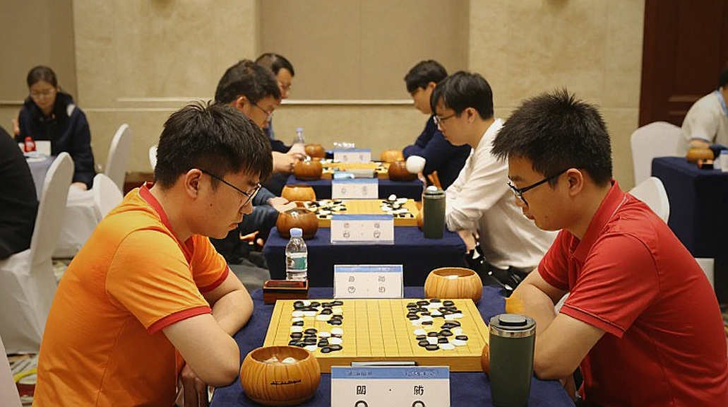 FIDE सर्वे में चार में तीन महिला शतरंज खिलाड़ियों ने पक्षपात या उत्पीड़न बताया, रिपोर्ट में नमूना-आकार और तारीख़ दोनों गायब FIDE सर्वे में चार में तीन महिला शतरंज खिलाड़ियों ने पक्षपात या उत्पीड़न बताया, रिपोर्ट में नमूना-आकार और तारीख़ दोनों गायब